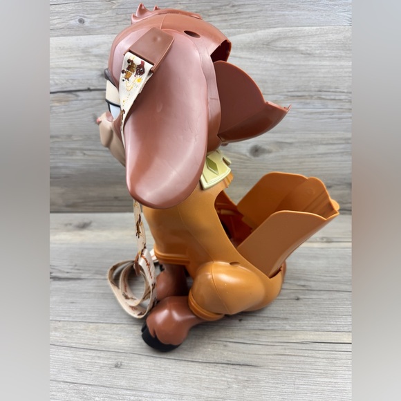 2023 Wish Valentino Popcorn Bucket with Wish lanyard. - Picture 5 of 11